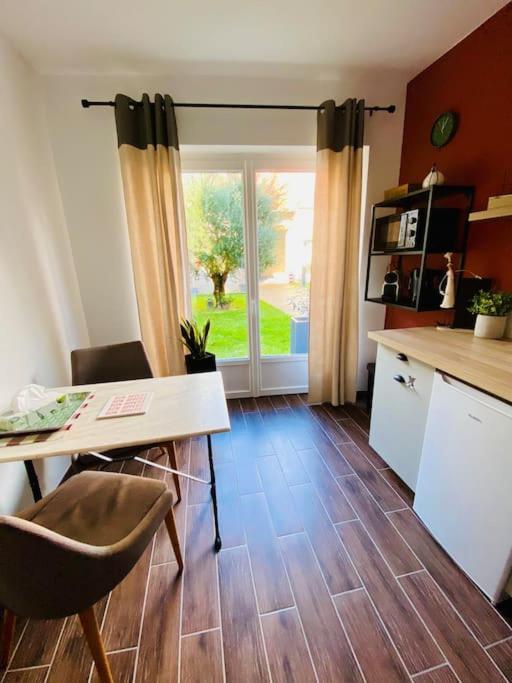 Studio D'Hotes Avec Piscine « Le Clos N°6 » Cormicy Eksteriør billede